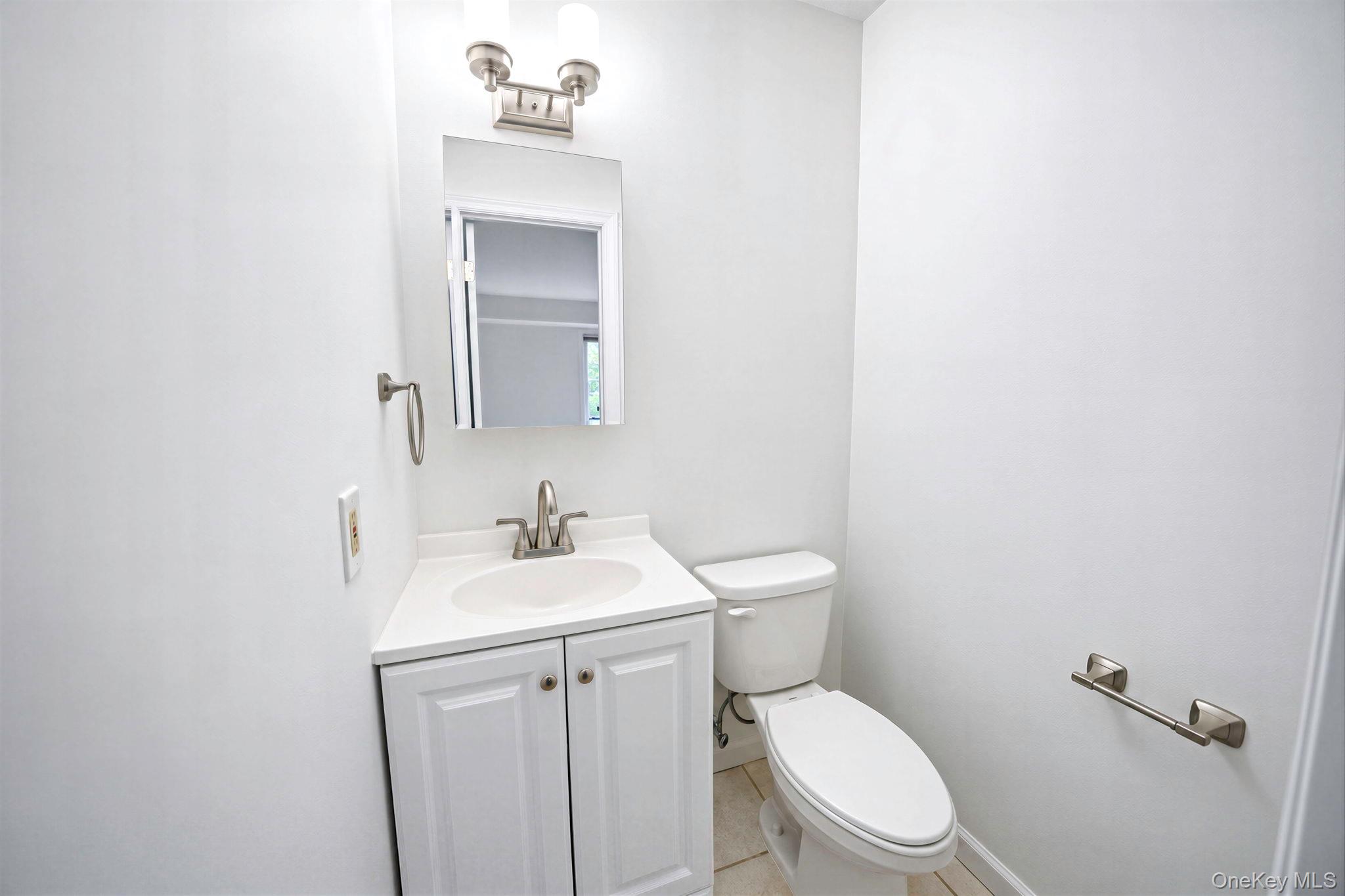 167 Pointe Circle N, Unit 167 photo 11