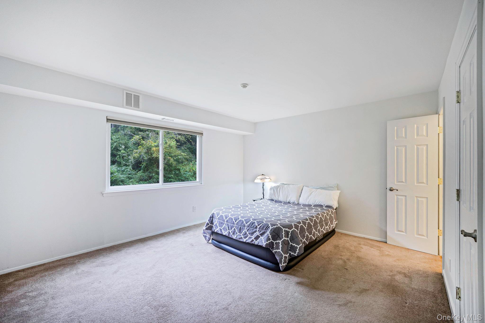167 Pointe Circle N, Unit 167 photo 8