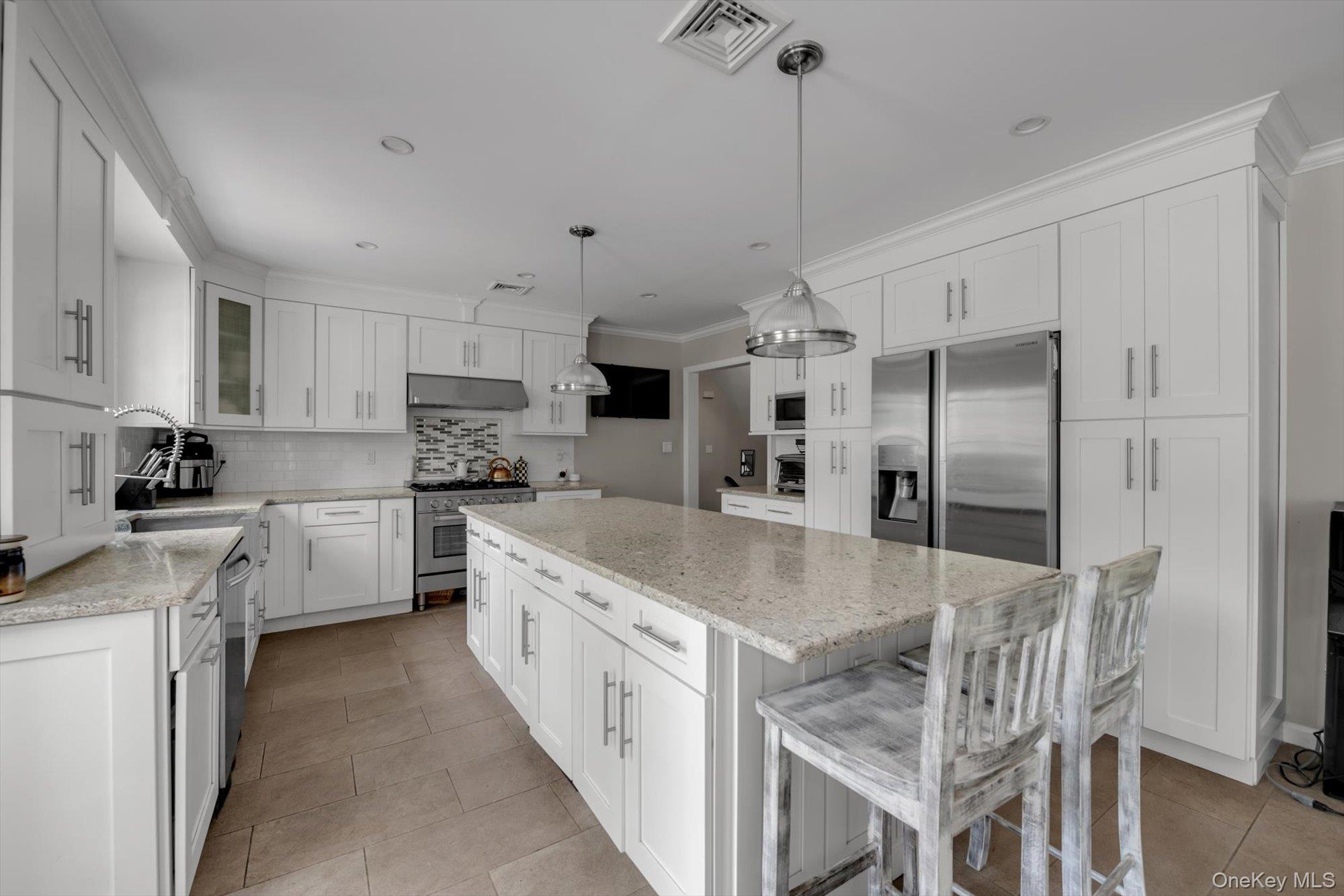 1361 Boxwood Drive E – For Sale photo 7