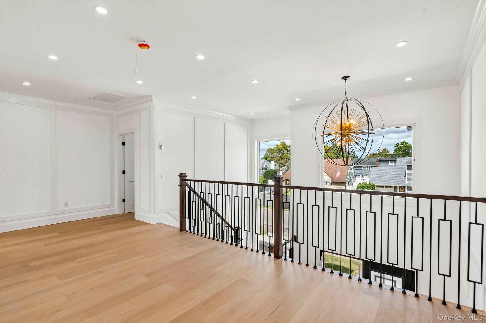 2 Radial Lane – For Sale photo 17