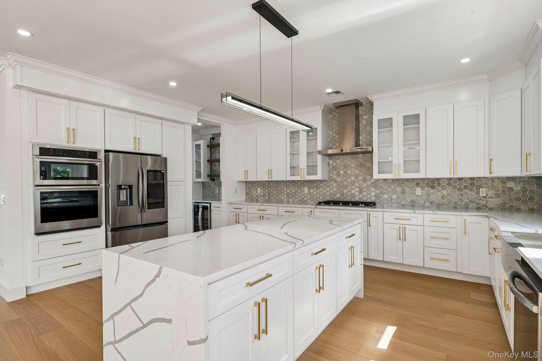 2 Radial Lane – For Sale photo 11