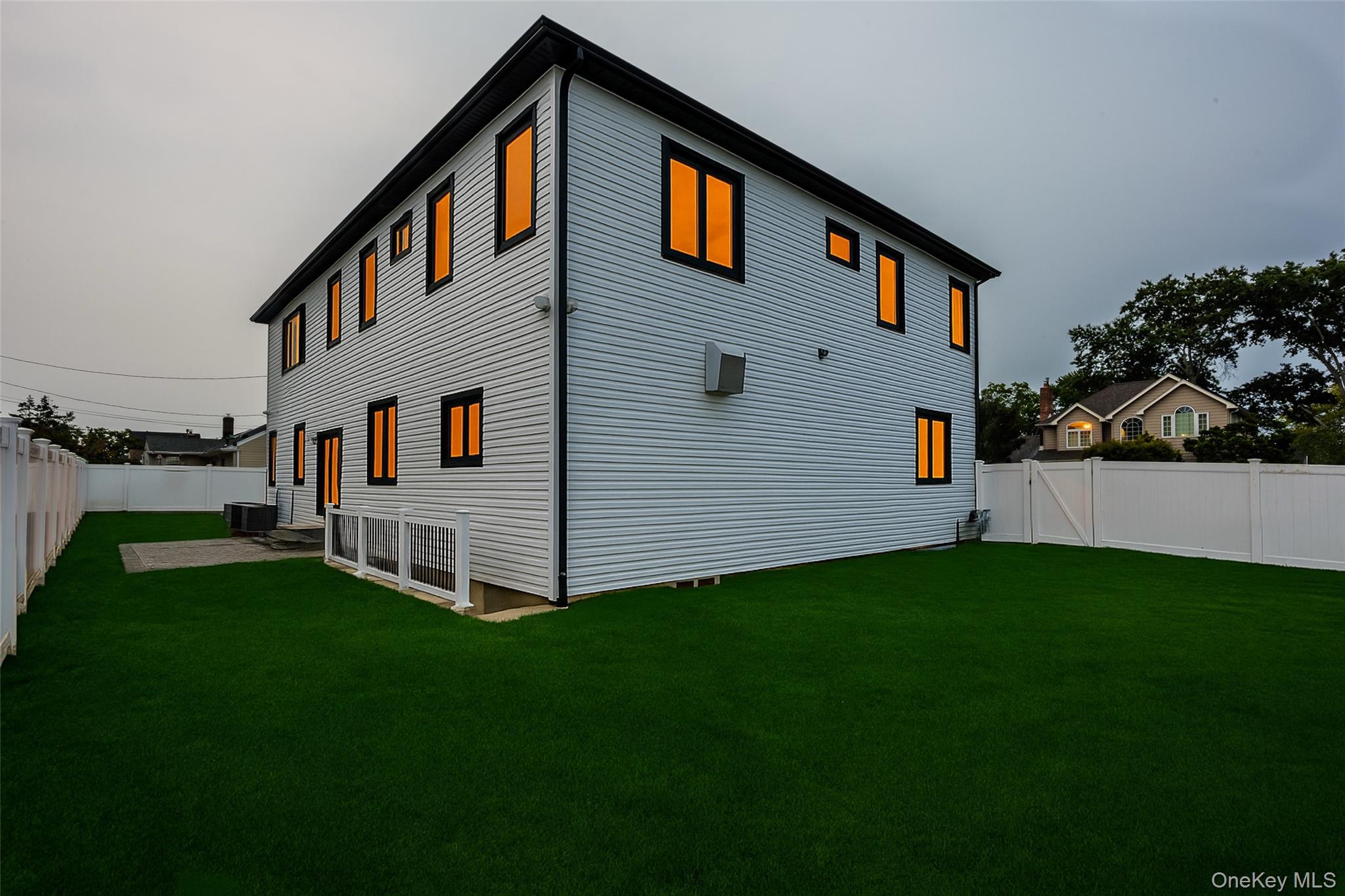 2 Radial Lane – For Sale photo 34