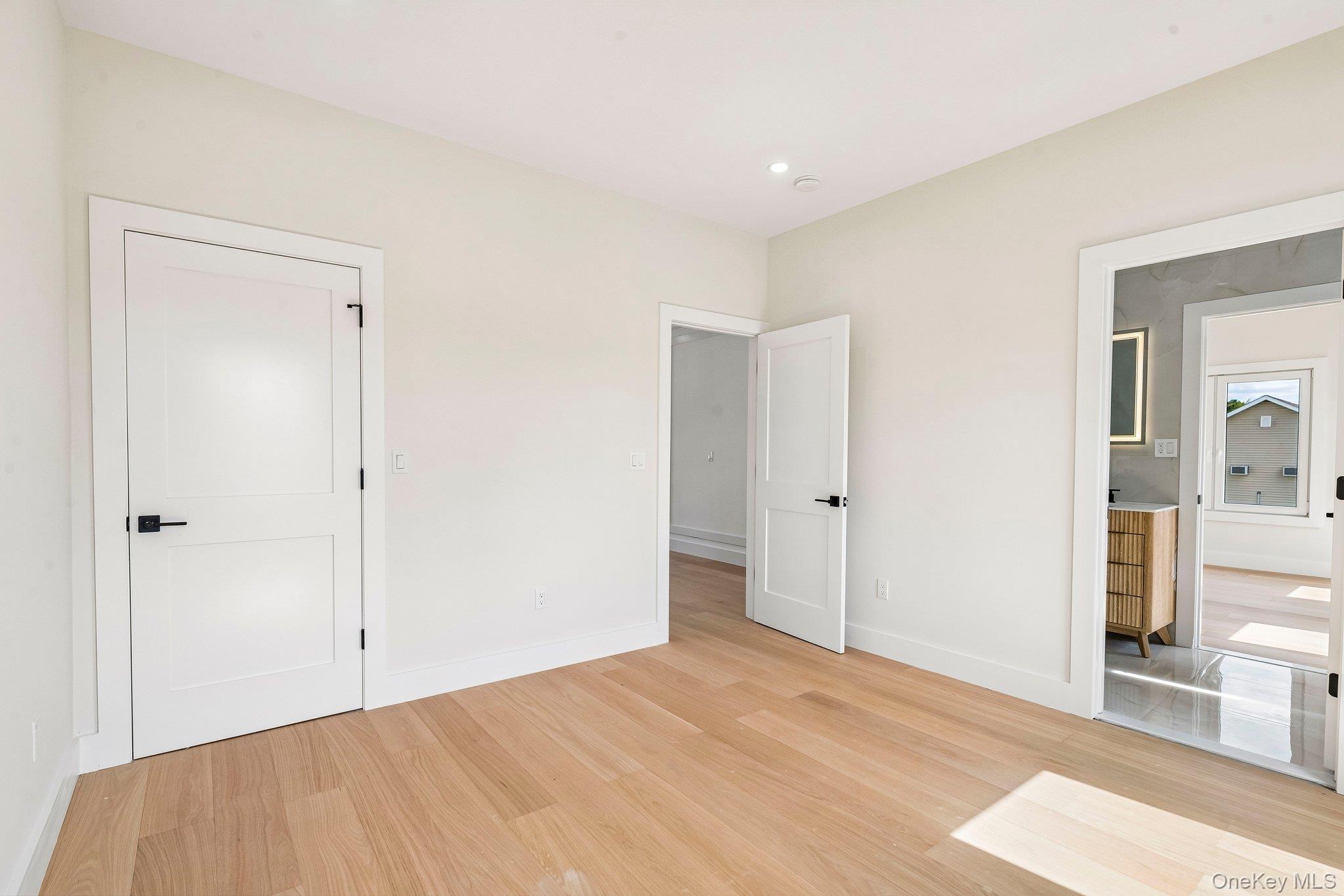 2 Radial Lane – For Sale photo 28