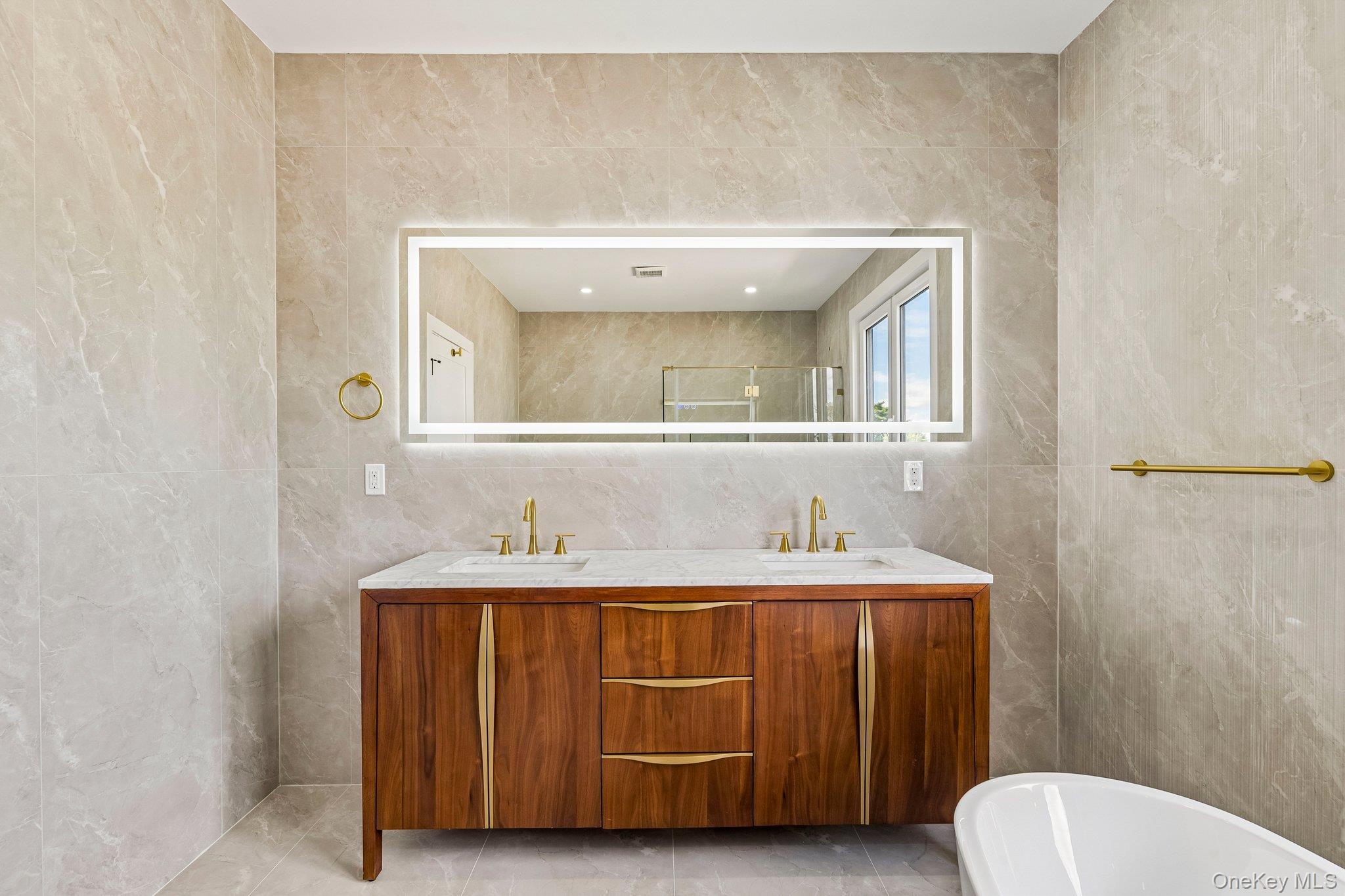 2 Radial Lane – For Sale photo 22