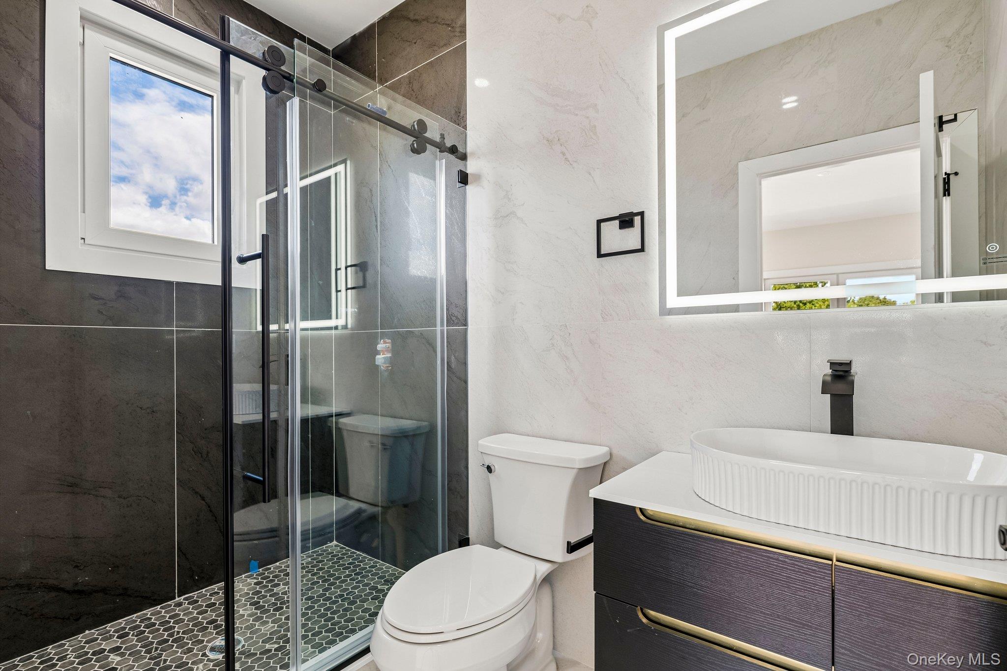 2 Radial Lane – For Sale photo 23