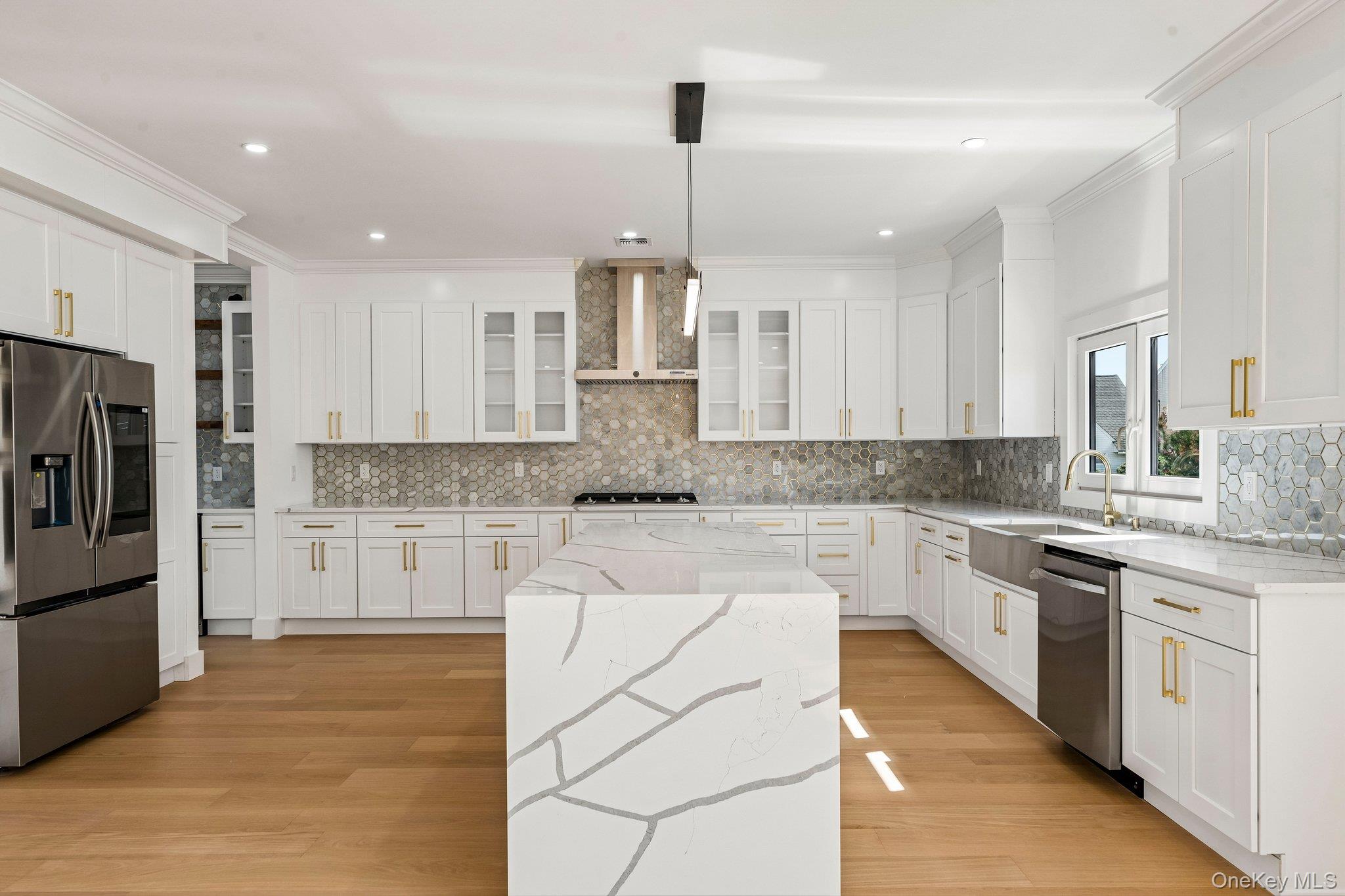 2 Radial Lane – For Sale photo 10