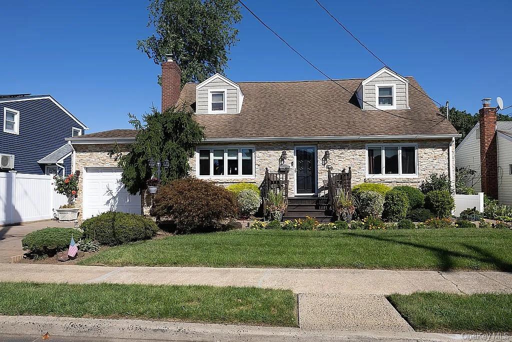 169 Doris Avenue – For Sale