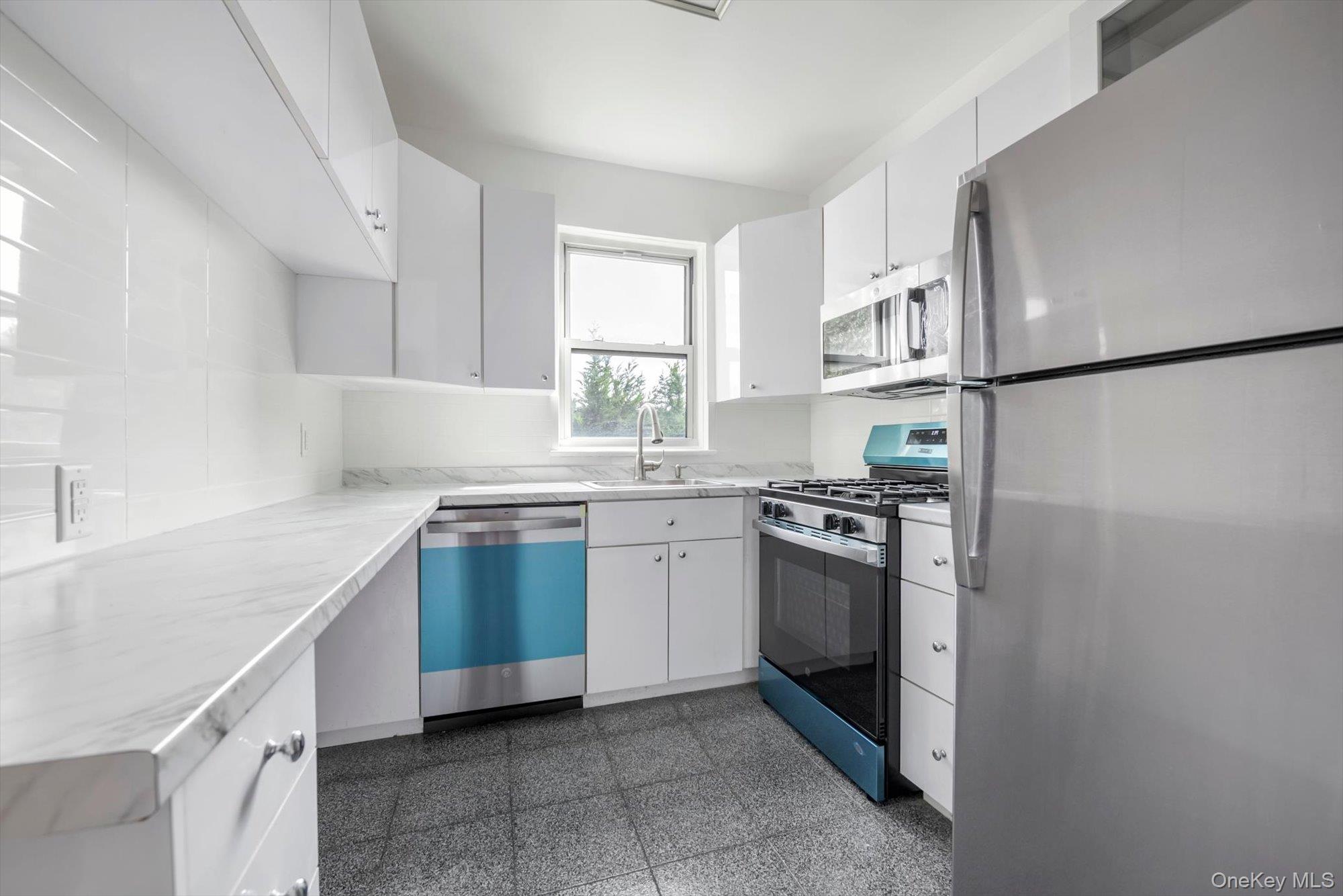 1367 Broadway, Unit B17 photo 6