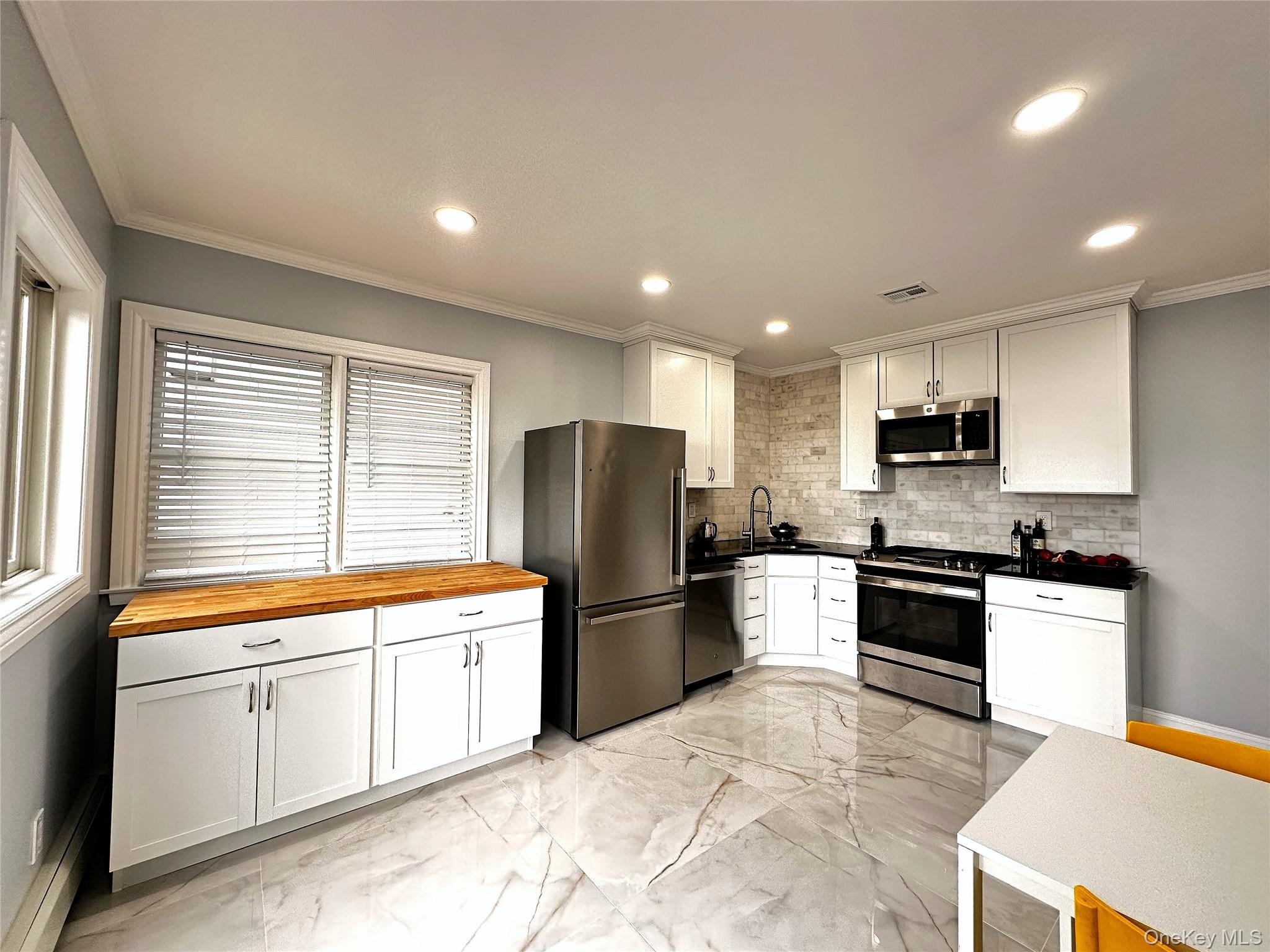 16 The Boulevard Blvd – For Sale photo 11