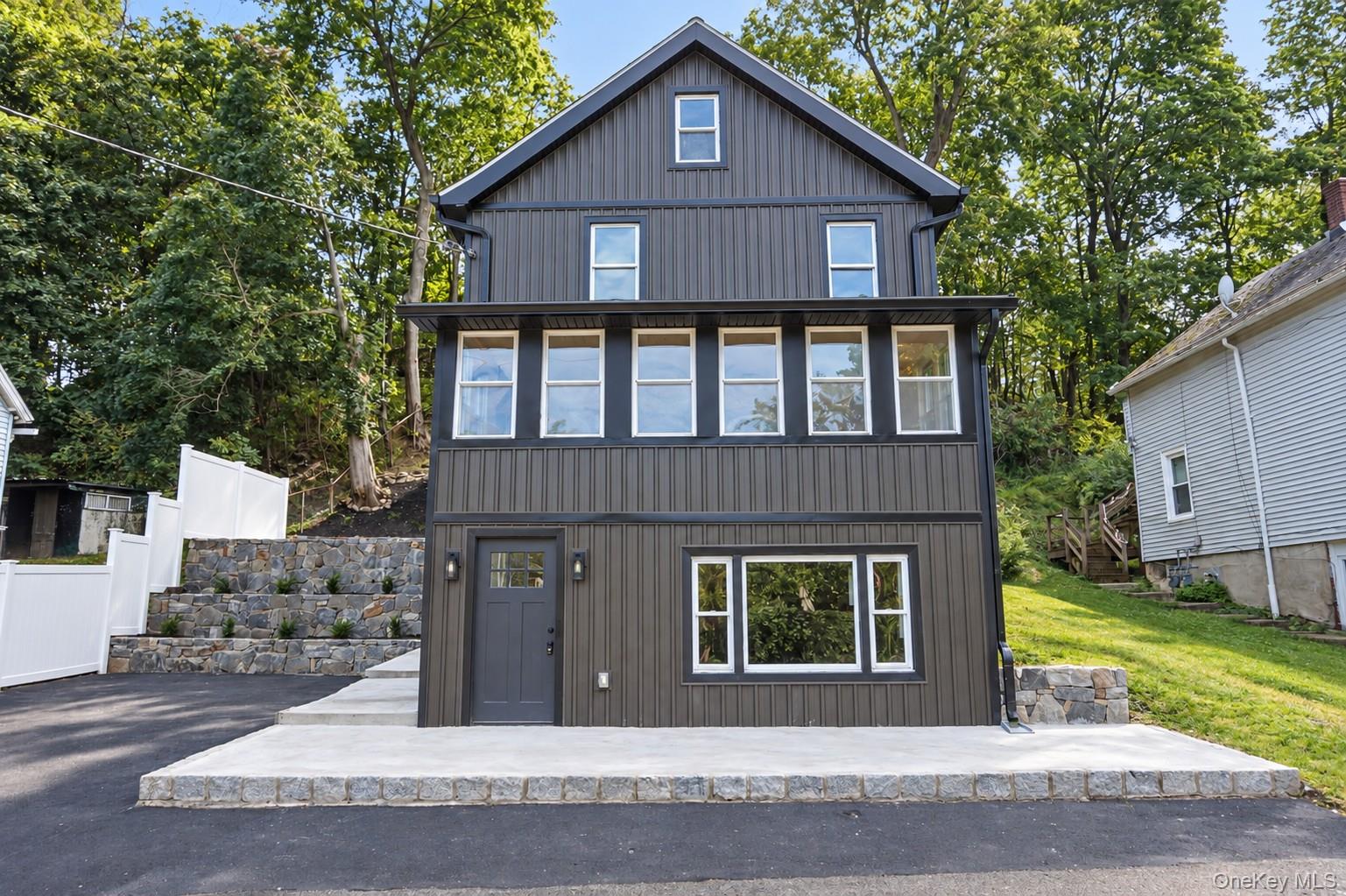 13 East Street – For Sale