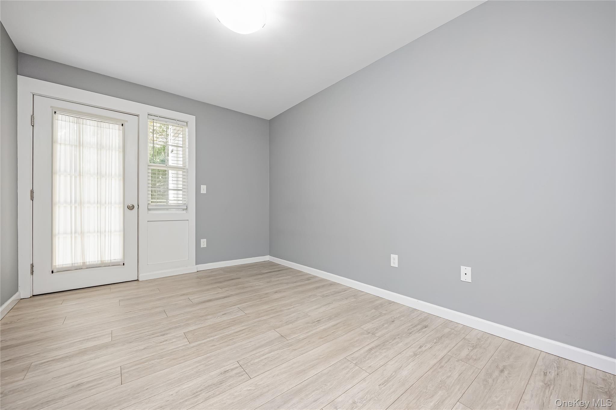 1003 Willow Lane – For Sale photo 14