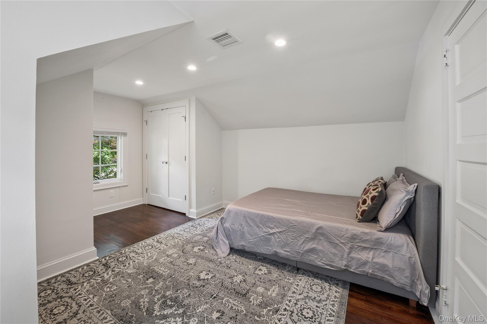 211 Douglas Place – For Sale photo 36