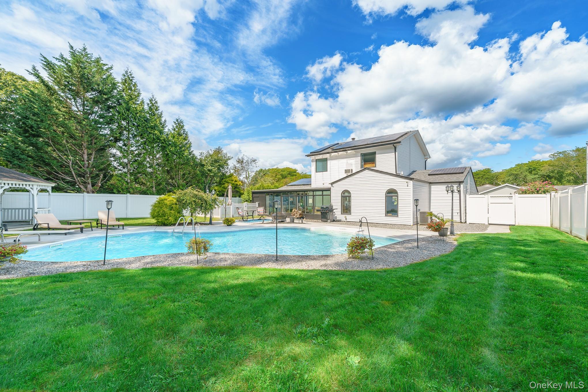 102 Inverness Road – For Sale photo 2