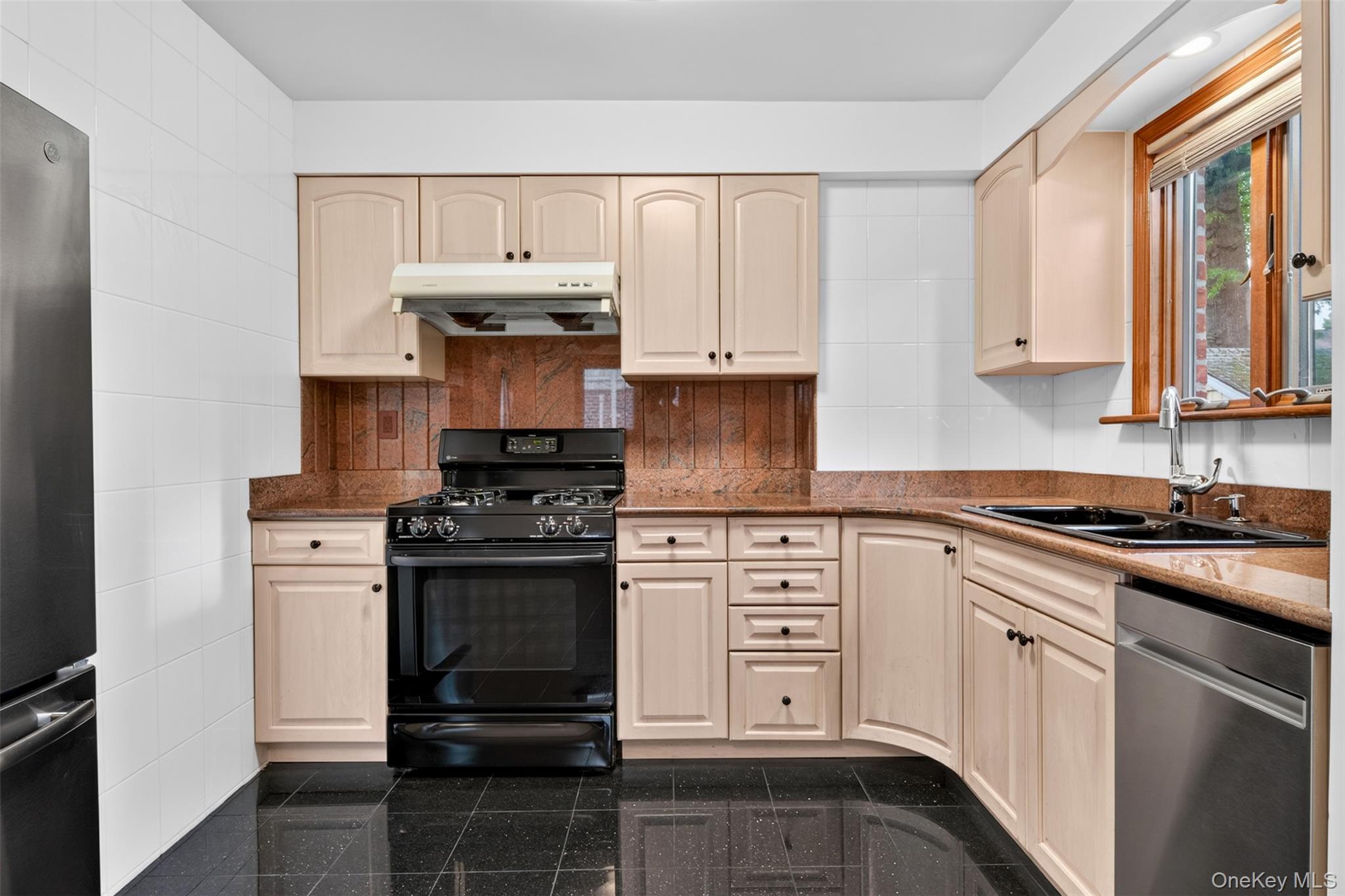 50-40 Francis Lewis Boulevard – For Sale photo 6