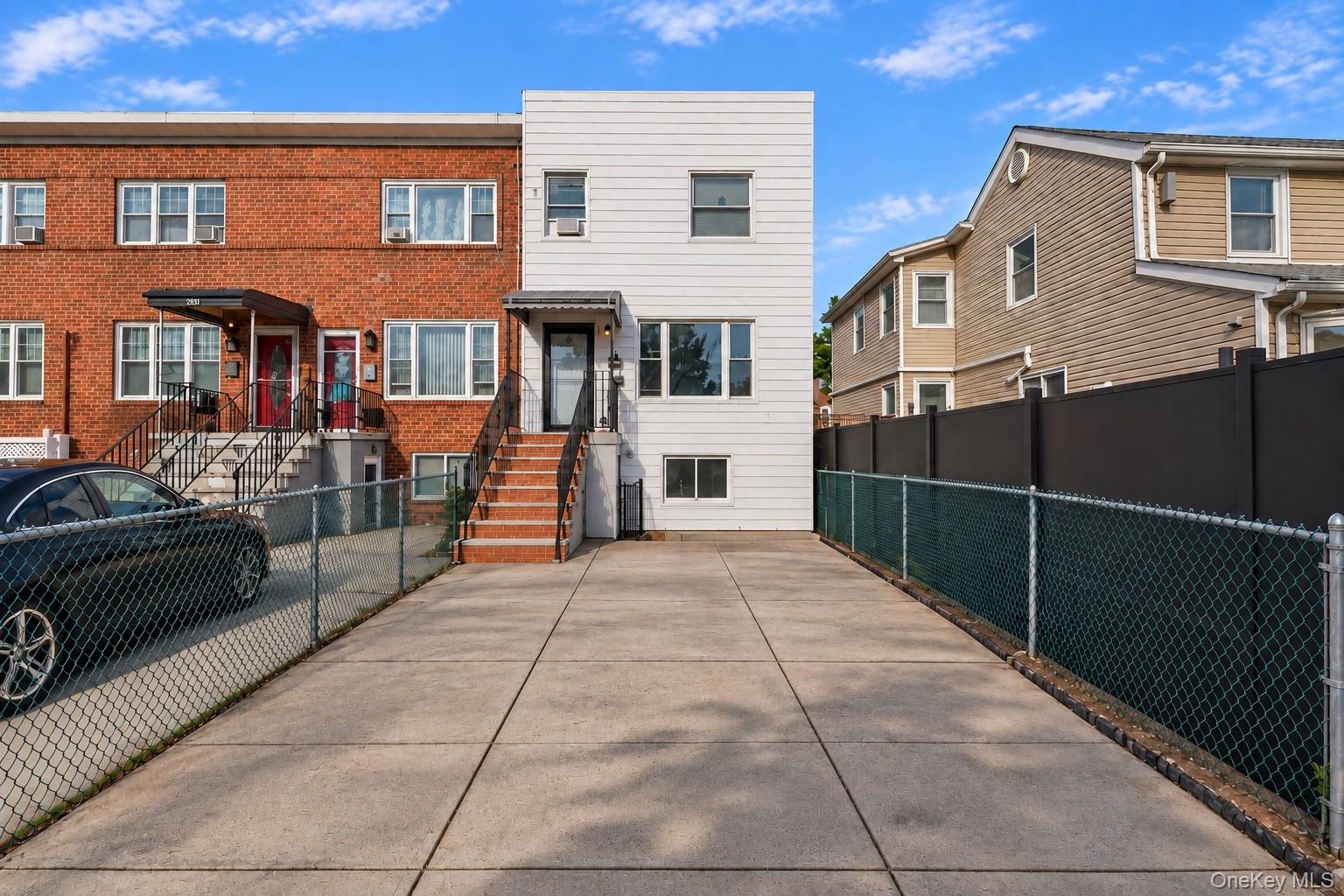 276 Swinton Avenue – For Sale