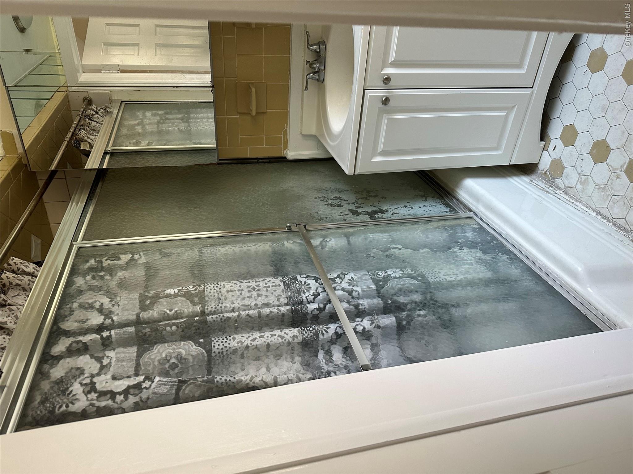 6 Snowden Avenue, Unit 4 photo 13