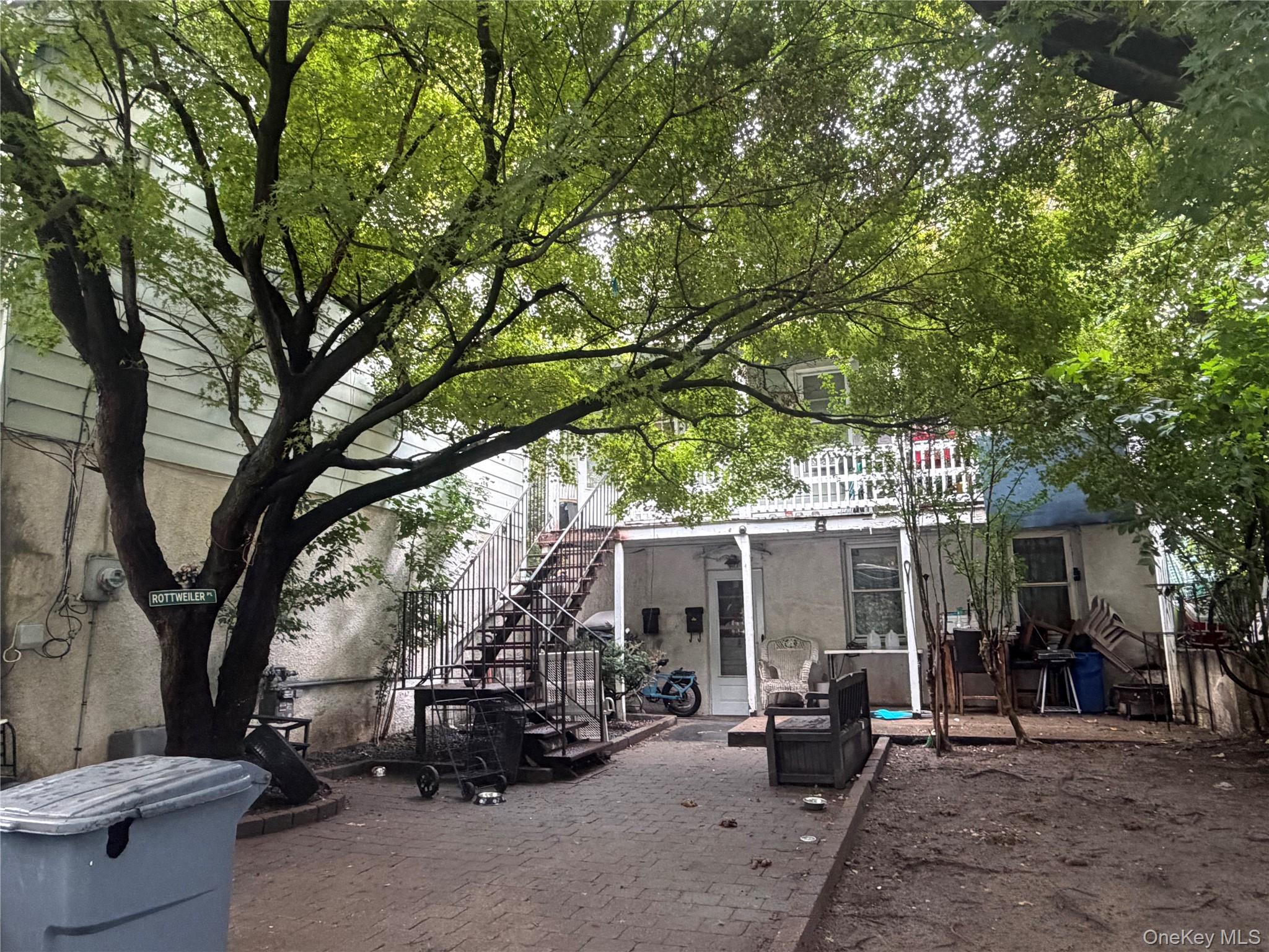 6 Snowden Avenue, Unit 4 photo 3
