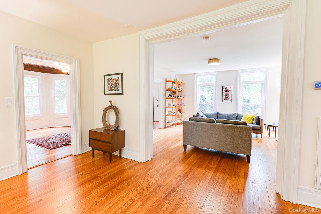 592 Landing Avenue – For Sale photo 13