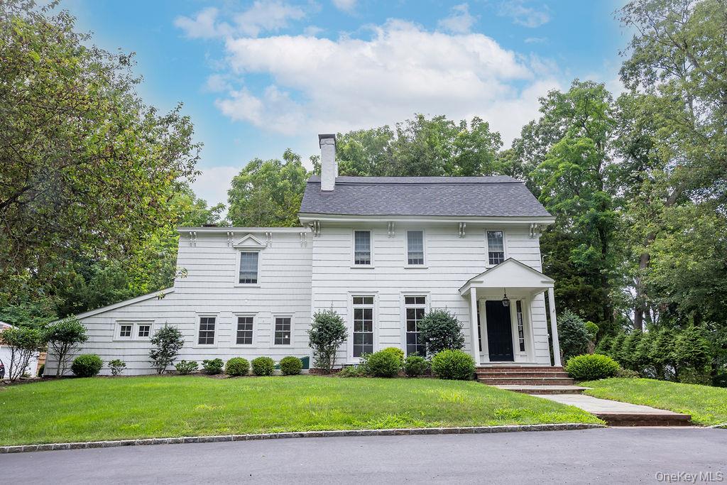 592 Landing Avenue – For Sale photo 2