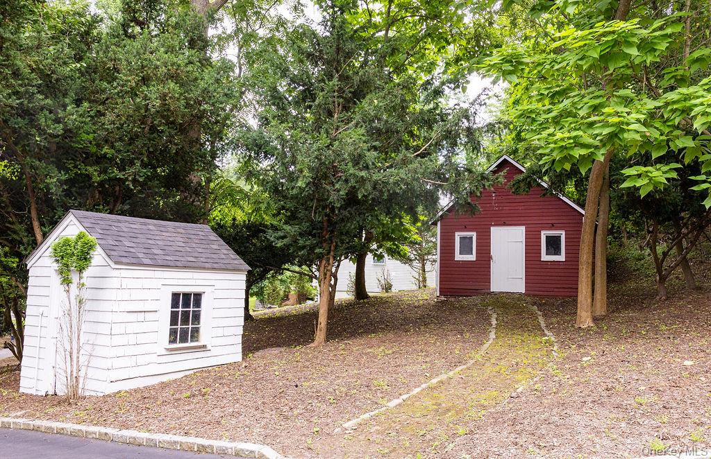 592 Landing Avenue – For Sale photo 46