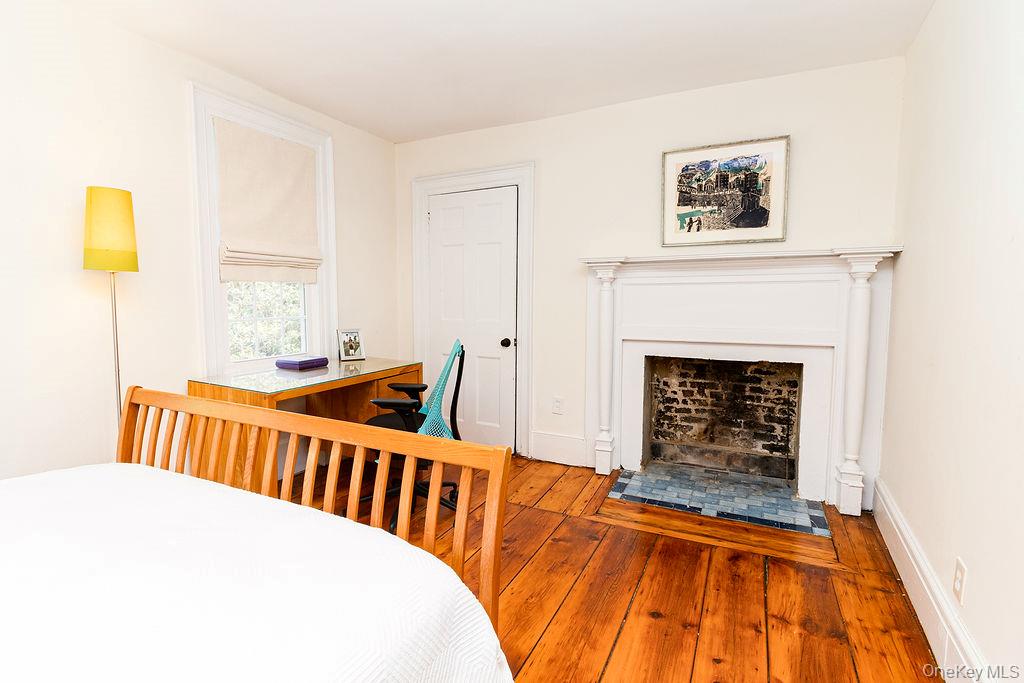 592 Landing Avenue – For Sale photo 31