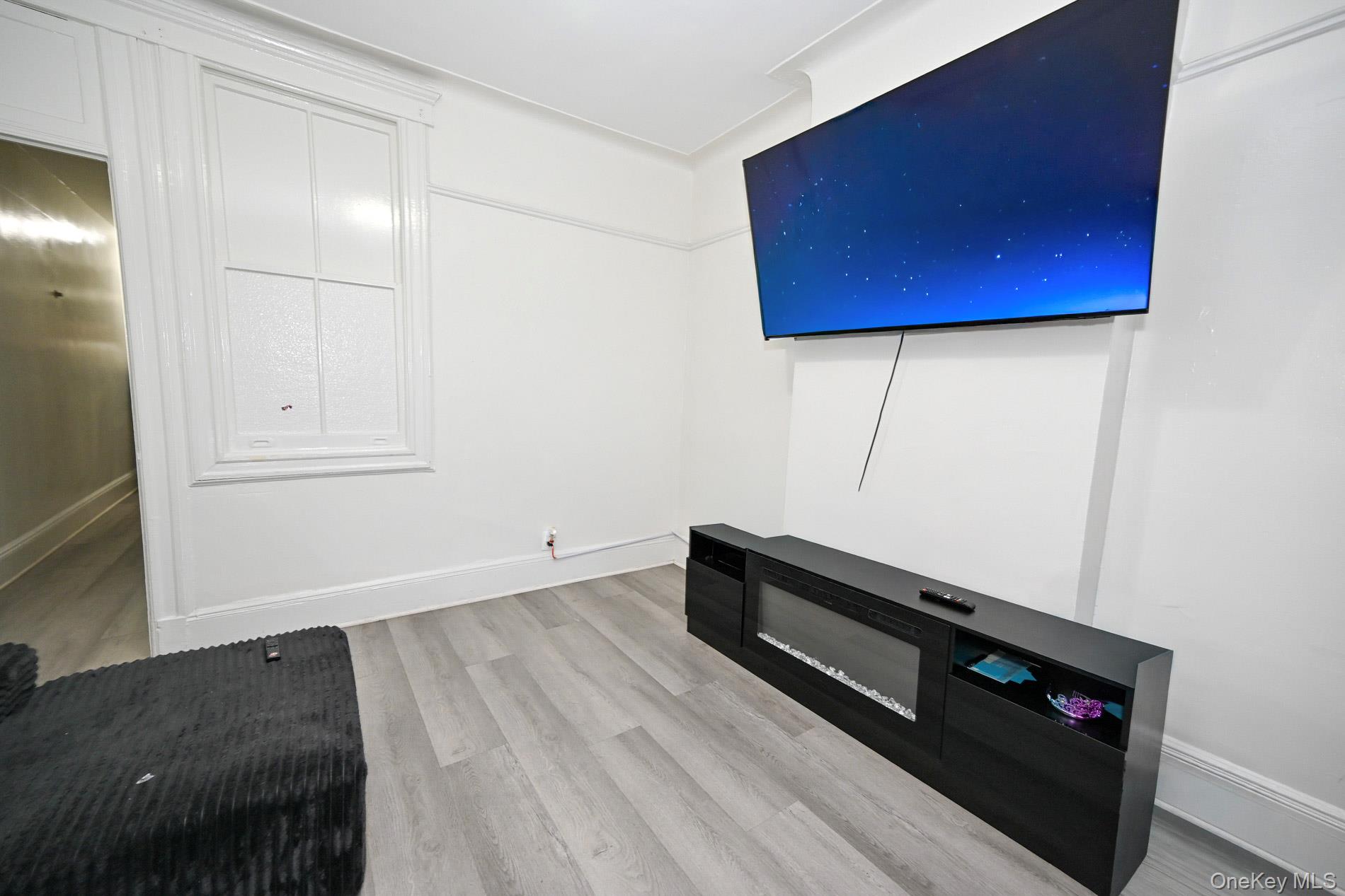 967 Seneca Avenue – For Sale photo 34