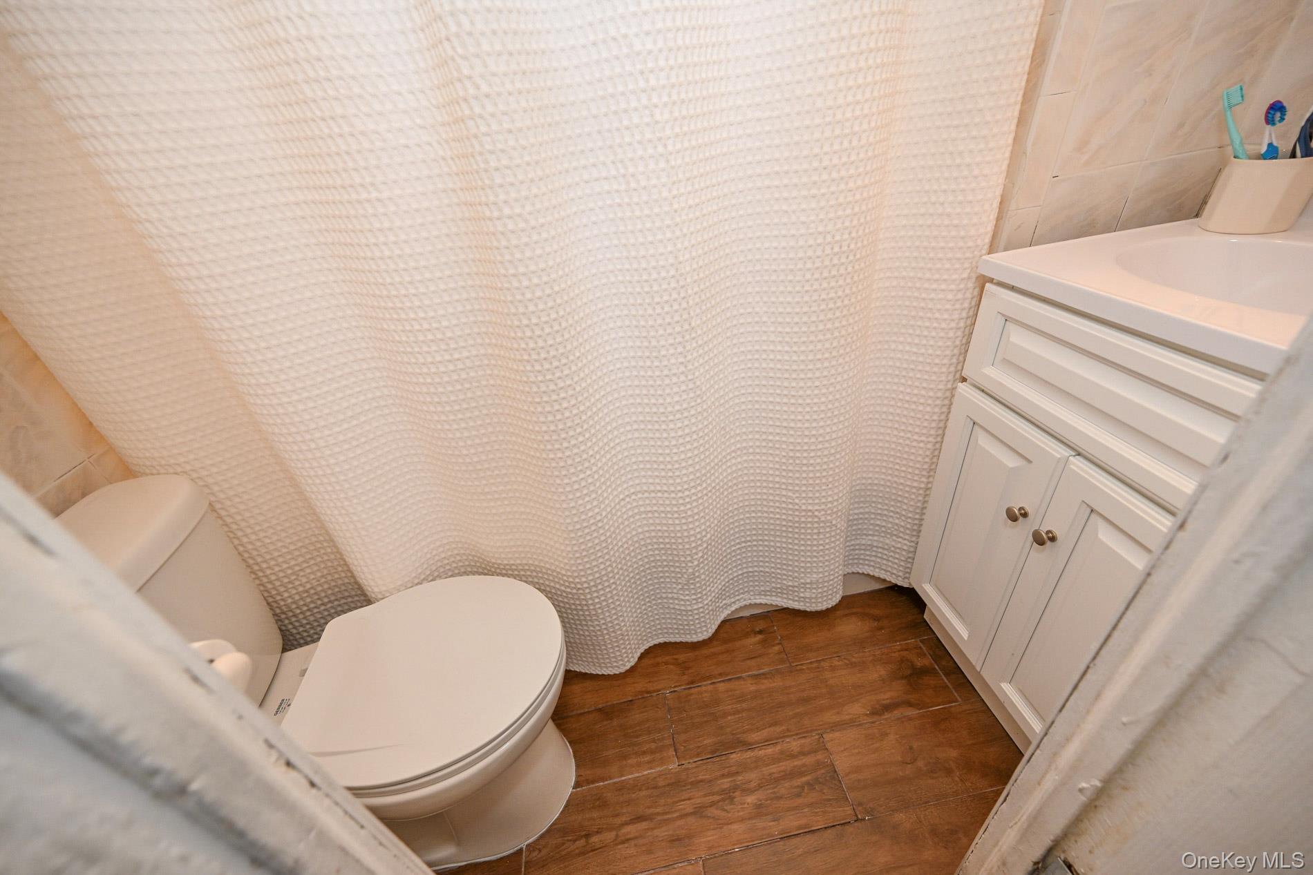 967 Seneca Avenue – For Sale photo 28