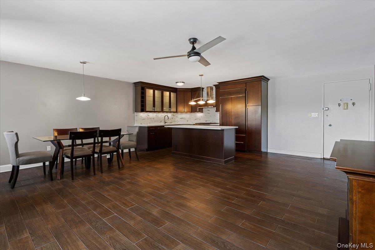 1085 Warburton Avenue, Unit 606 photo 4