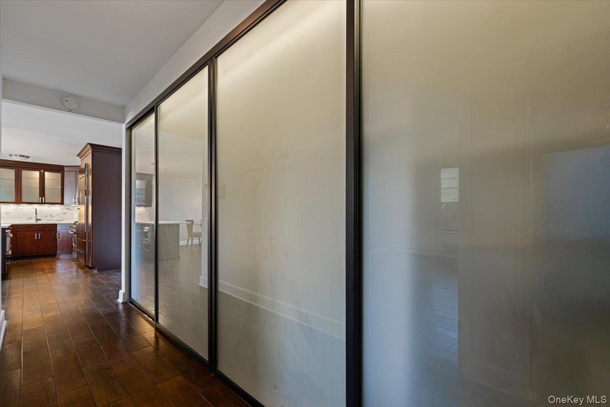 1085 Warburton Avenue, Unit 606 photo 8