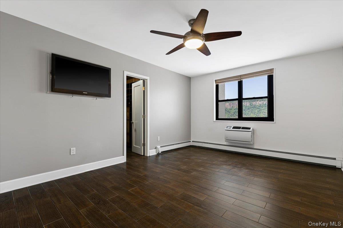 1085 Warburton Avenue, Unit 606 photo 11