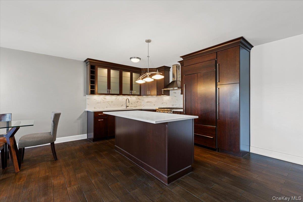 1085 Warburton Avenue, Unit 606 photo 2