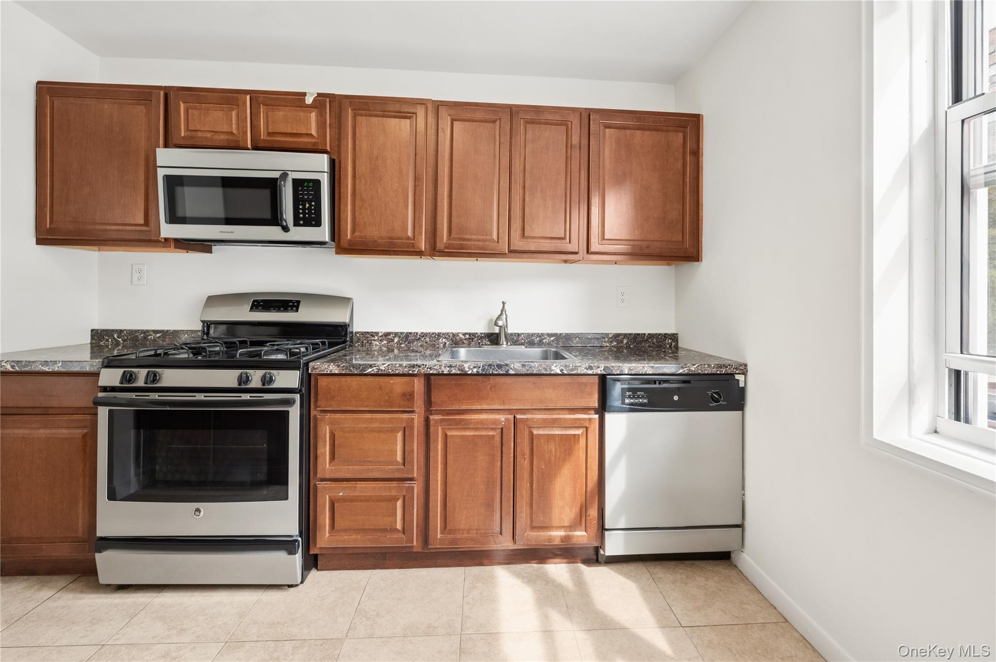 636 N Terrace Avenue, Unit 2B photo 5