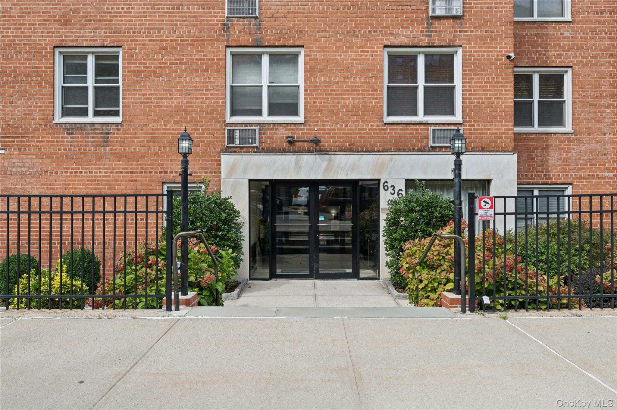 636 N Terrace Avenue, Unit 2B photo 17