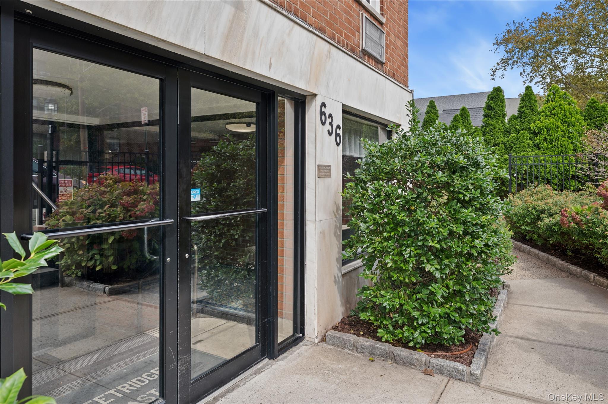 636 N Terrace Avenue, Unit 2B photo 16