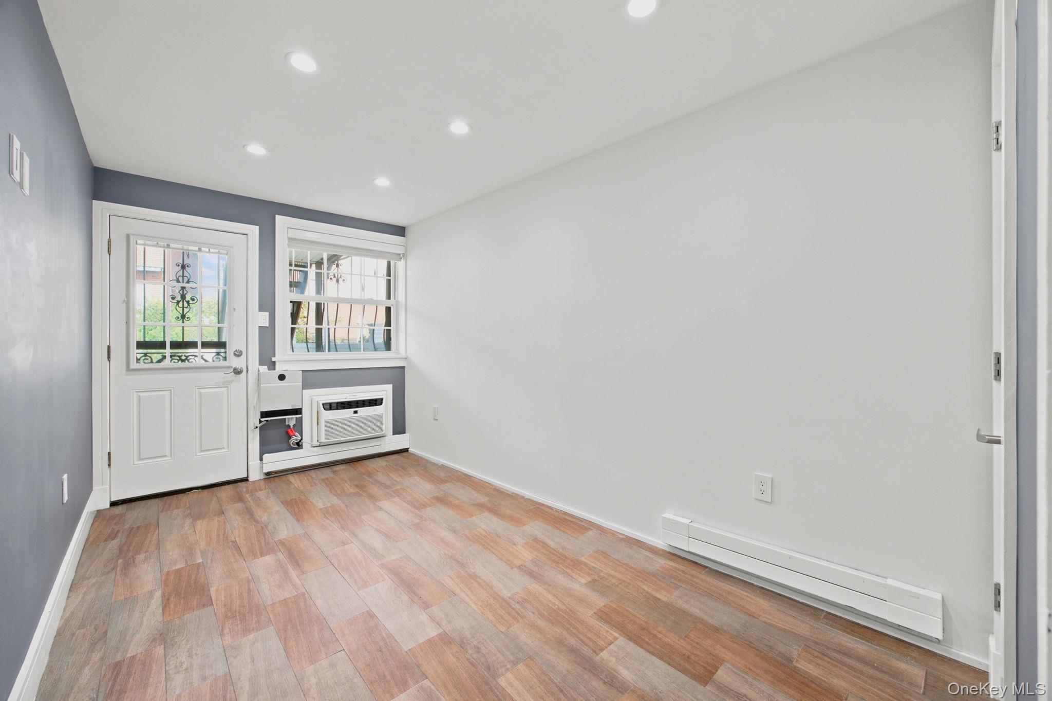 20-10 Hazen Street – For Sale photo 26