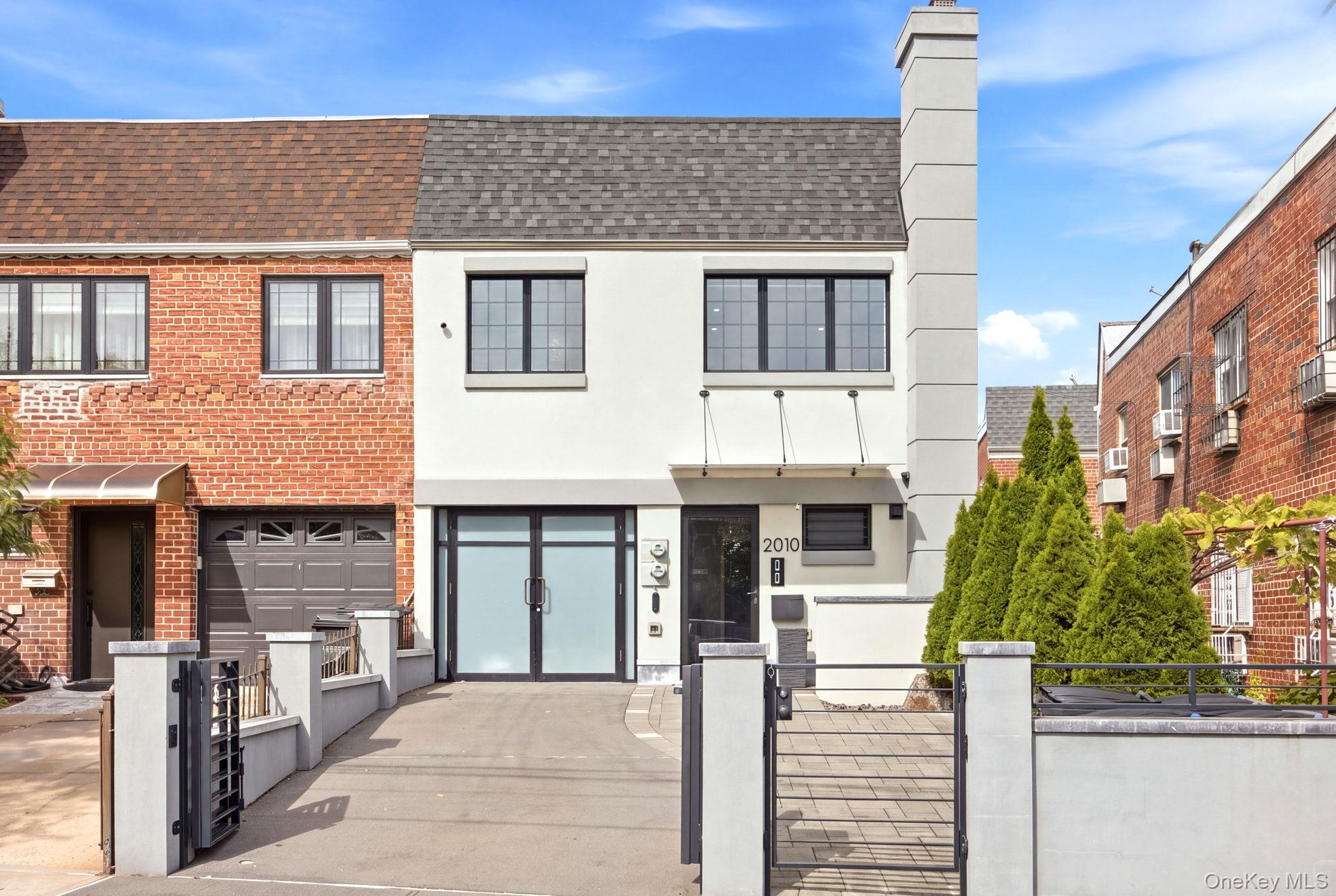 20-10 Hazen Street – For Sale