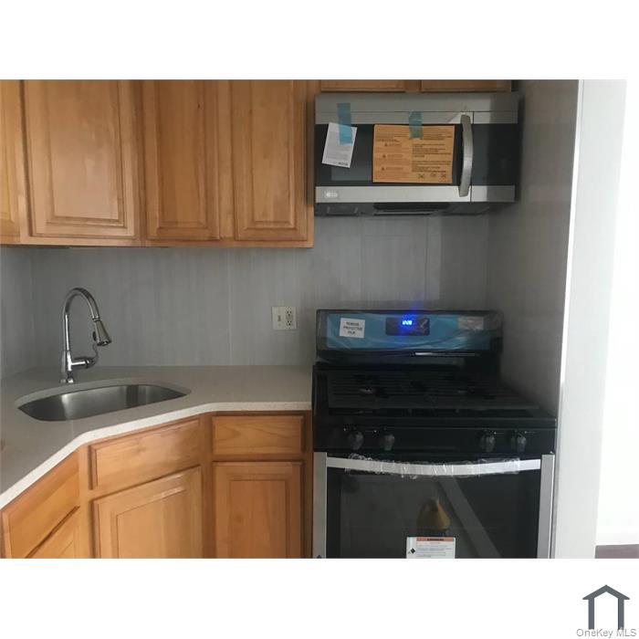 3969 Carpenter Avenue – For Sale photo 9