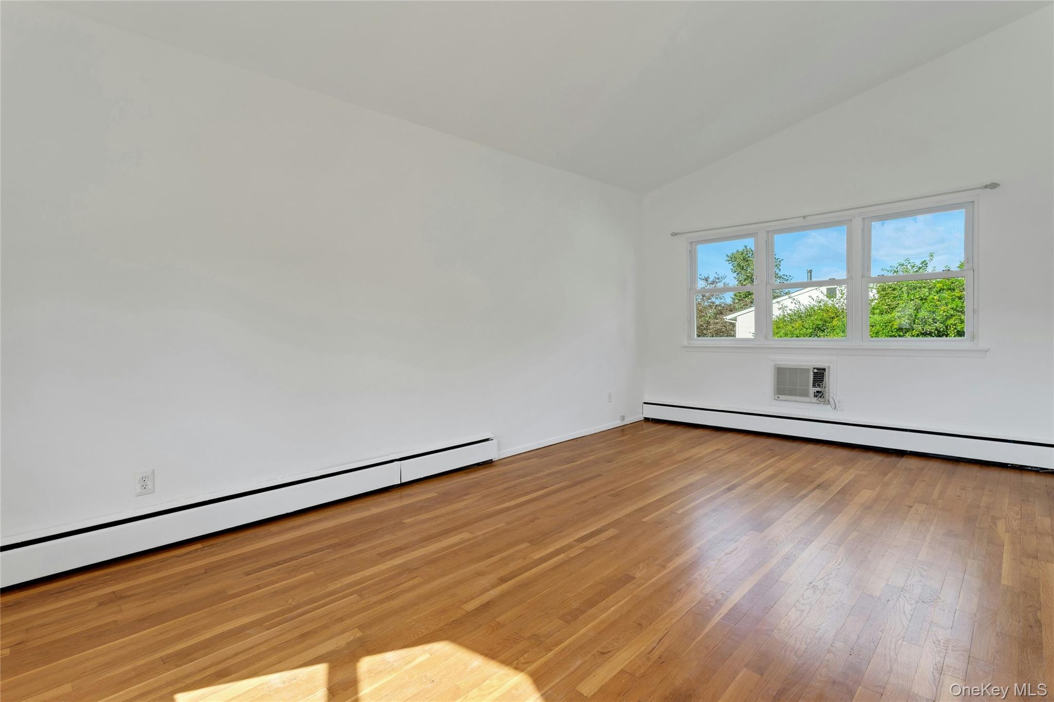 1 Barbara Lane – For Sale photo 12
