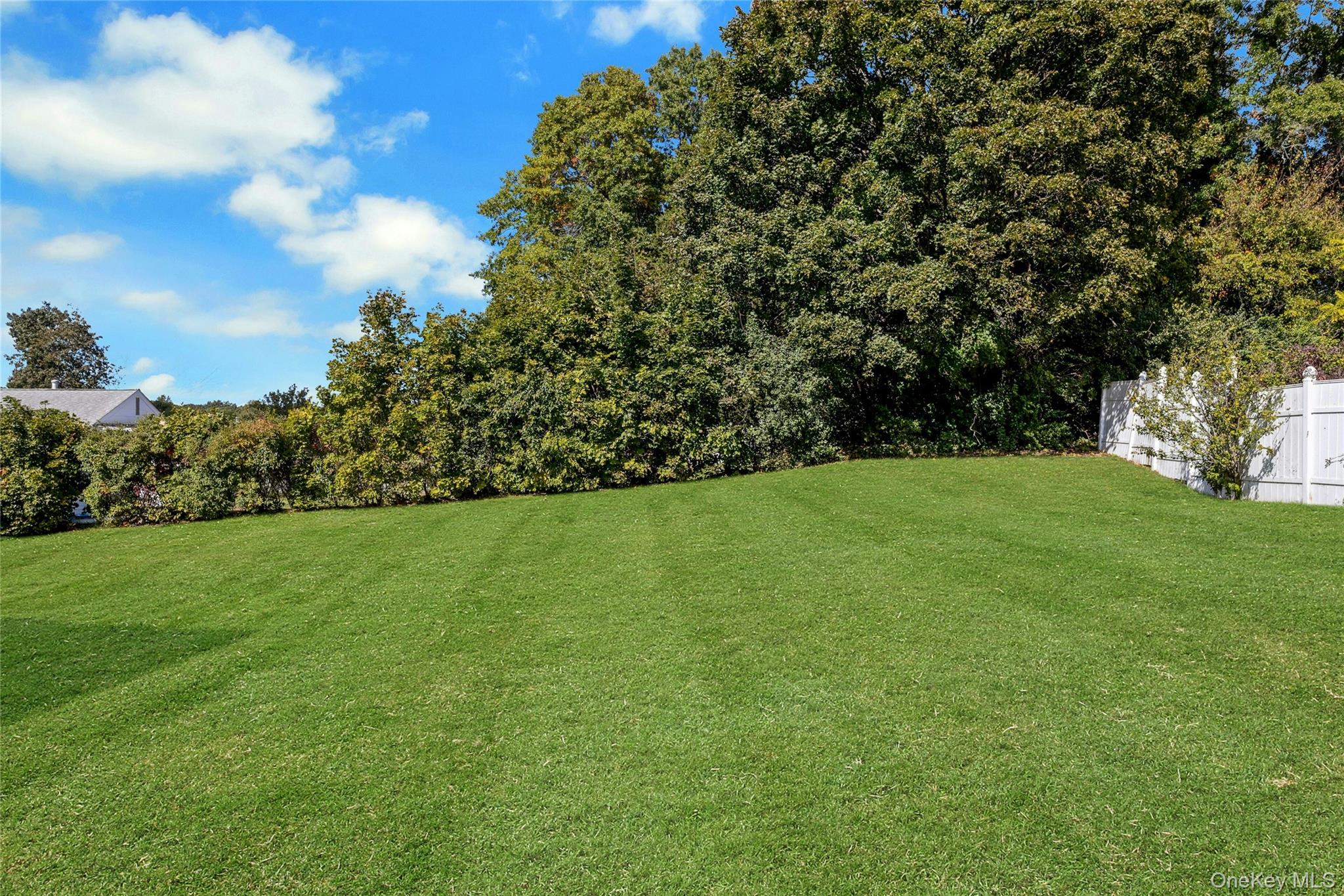 1 Barbara Lane – For Sale photo 24