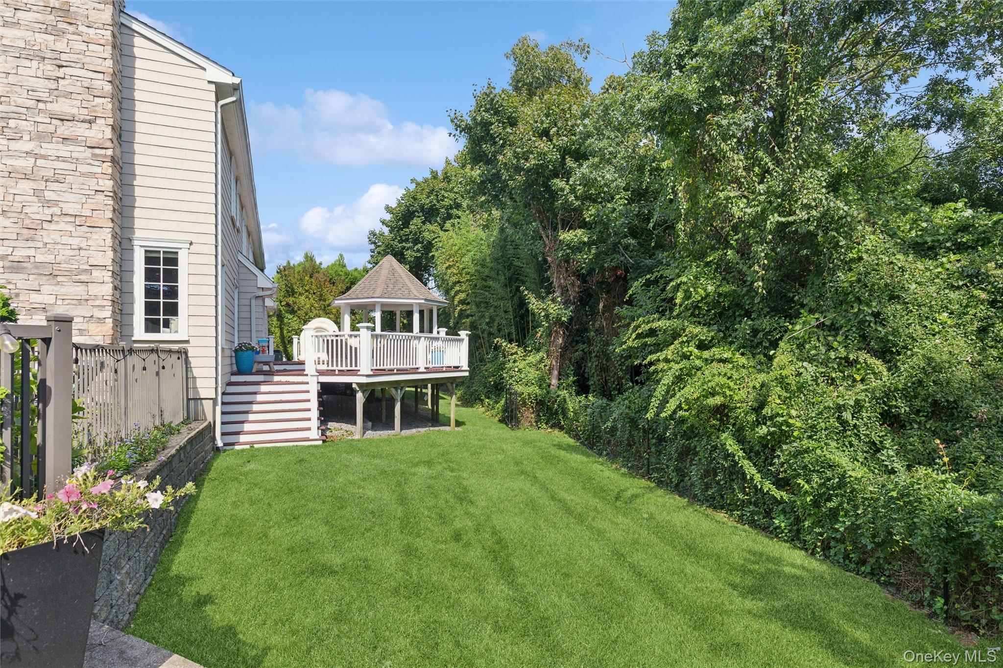 45 Blue Point Avenue – For Sale photo 33