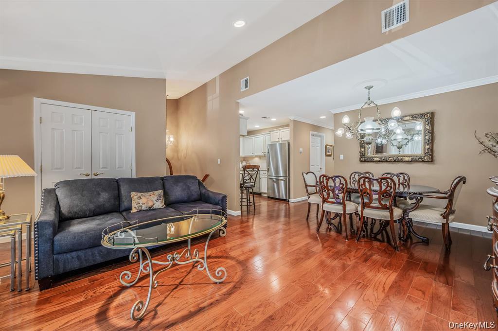 1130 Savoy Drive – For Sale photo 9