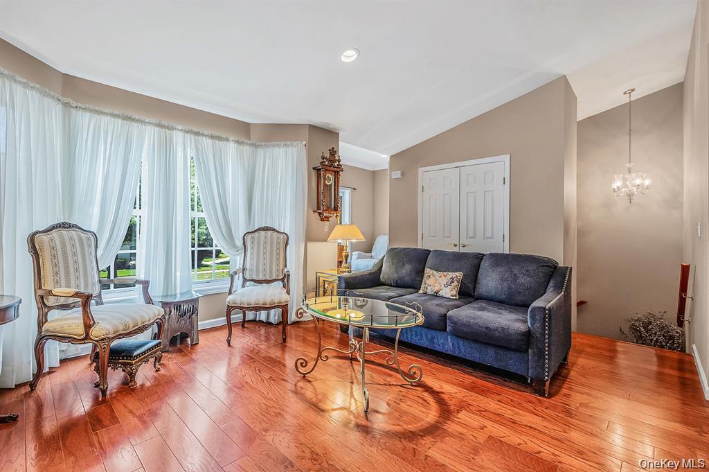 1130 Savoy Drive – For Sale photo 6