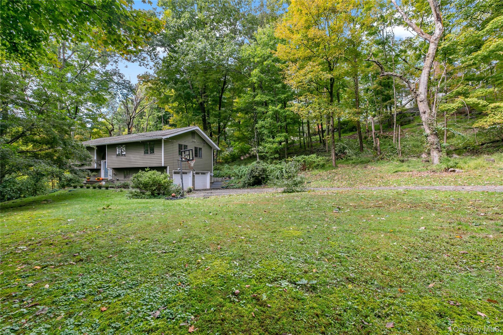 999 Cliff Avenue – For Sale photo 2