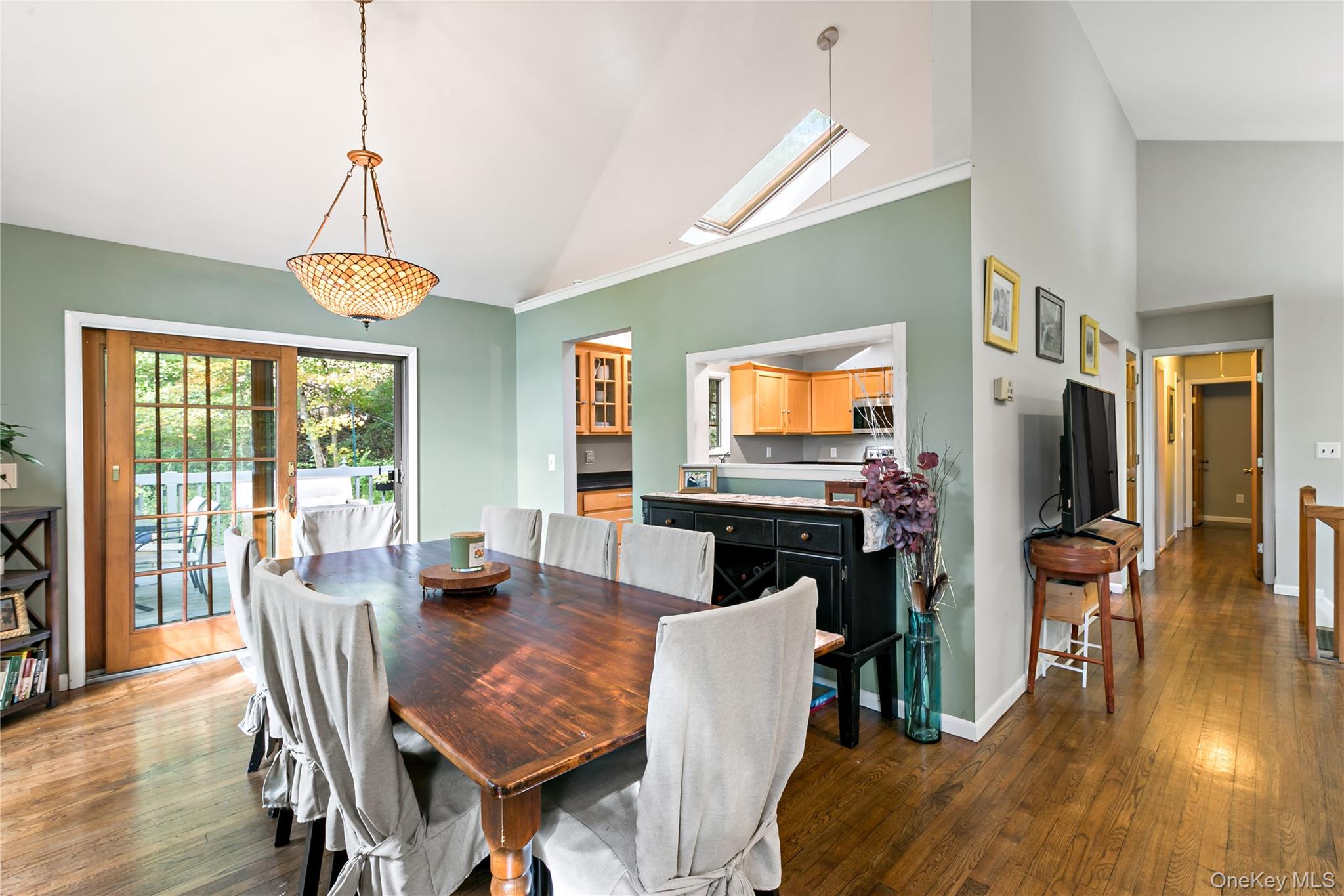 999 Cliff Avenue – For Sale photo 7