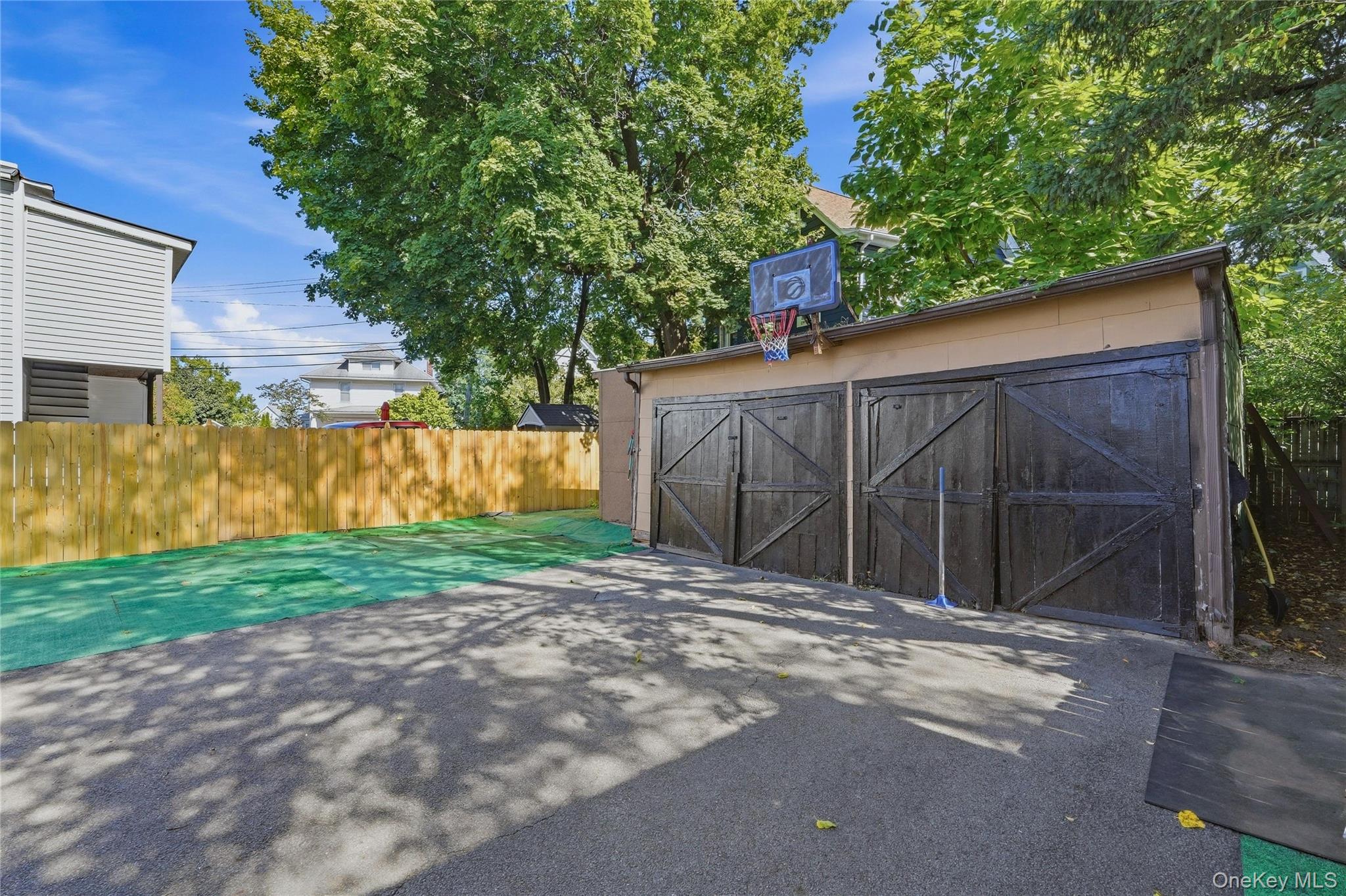 174 Foxhall Avenue – For Sale photo 17