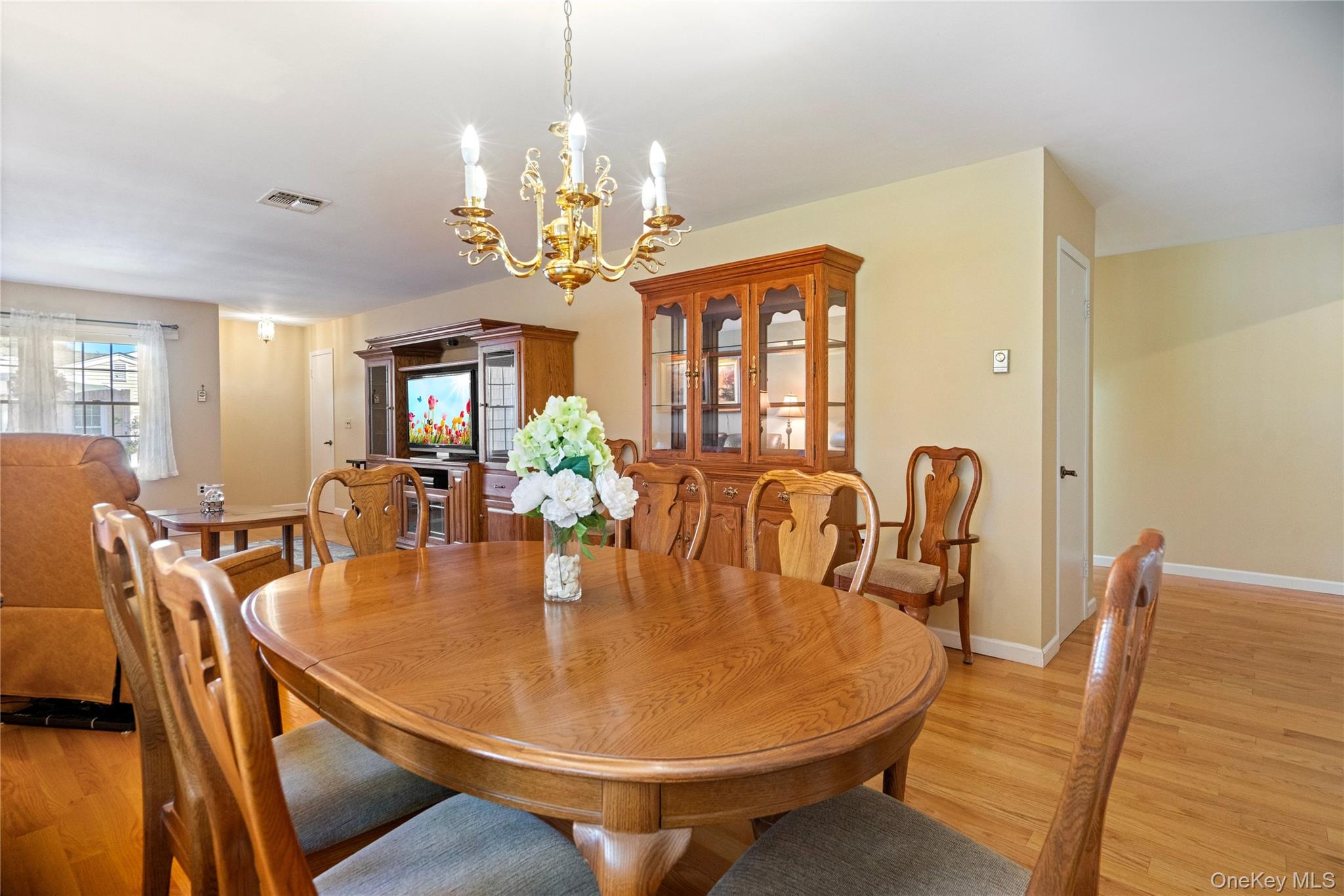 152 Revere Drive – For Sale photo 8