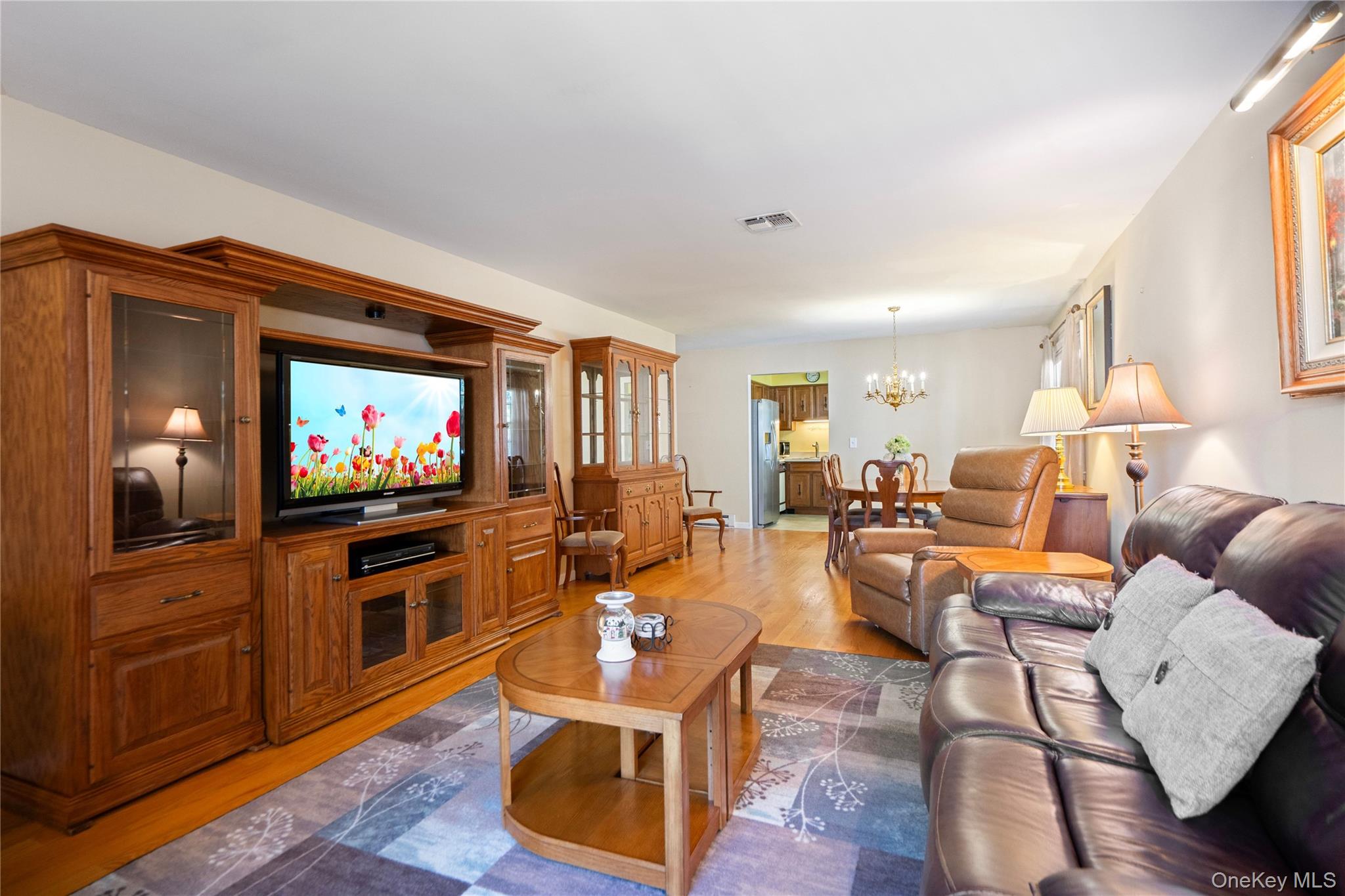 152 Revere Drive – For Sale photo 4