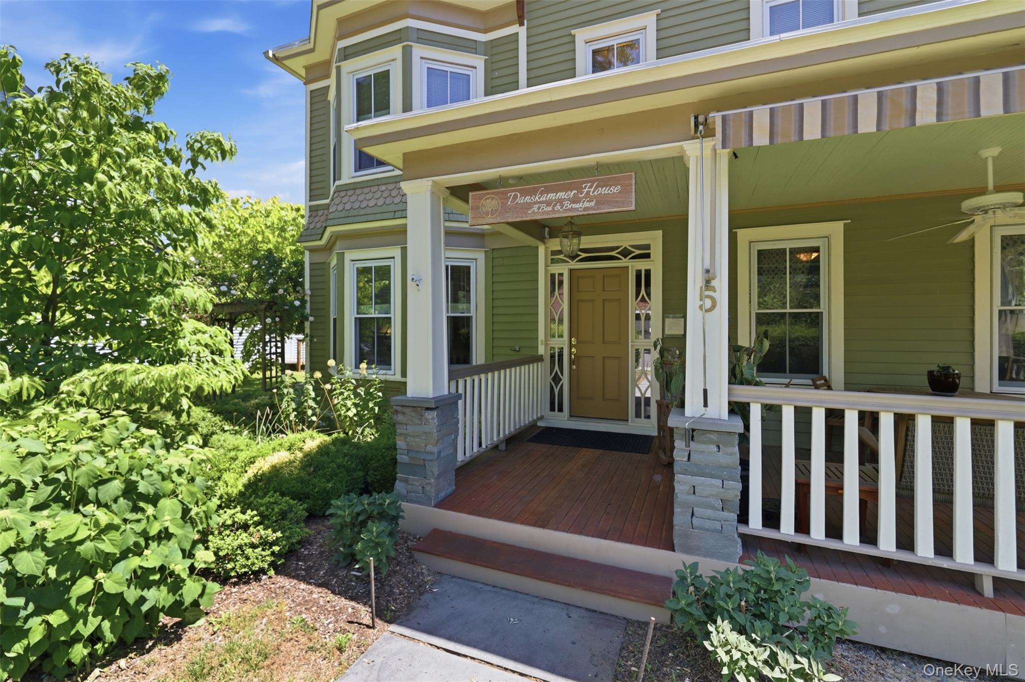 5 West Street – For Sale photo 2