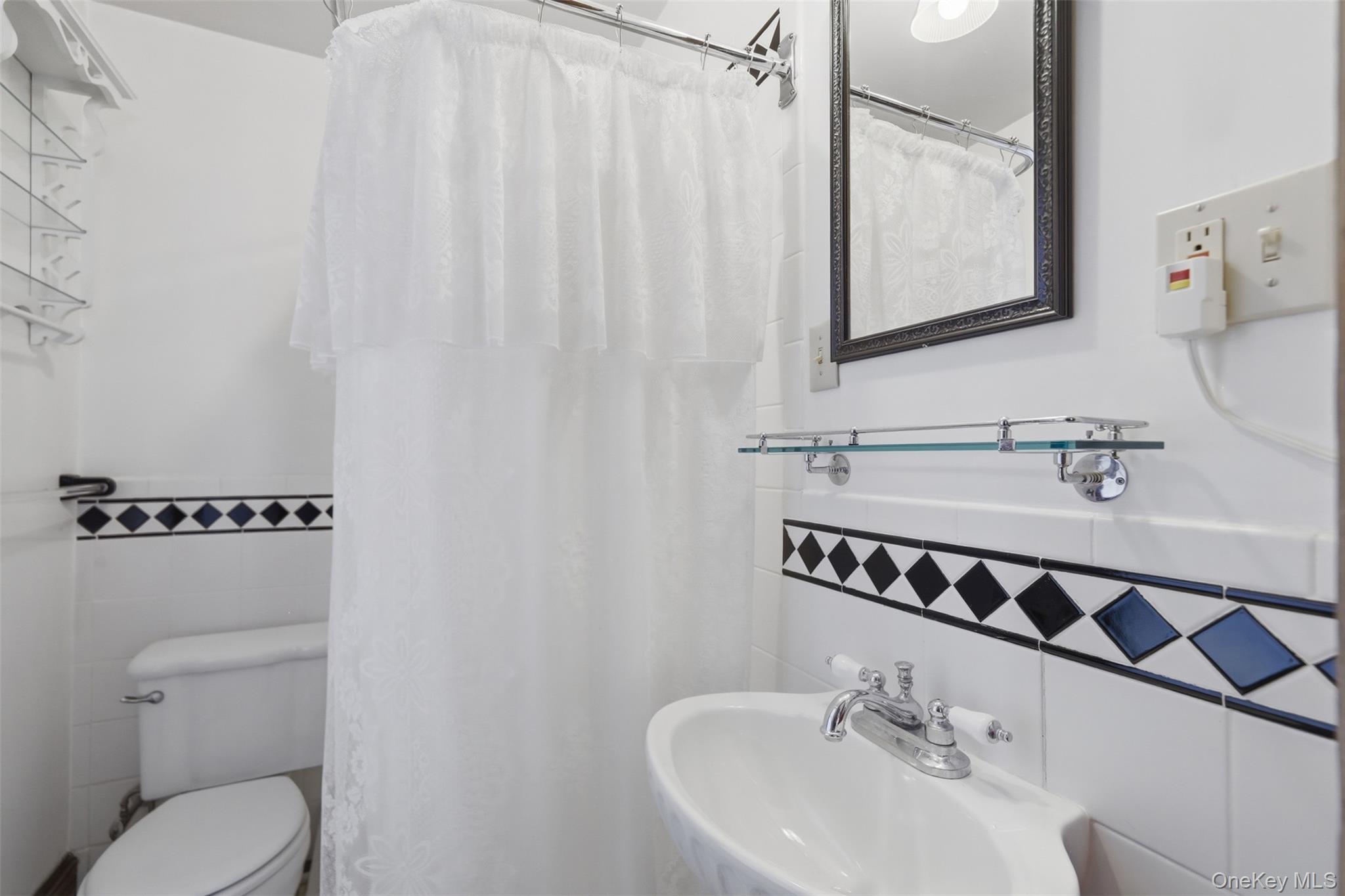 10 West Street – For Sale photo 25