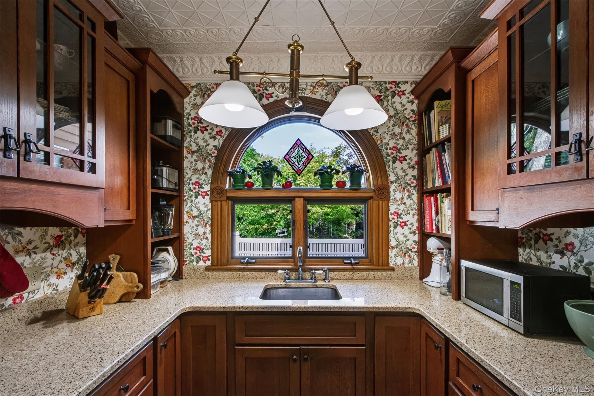 10 West Street – For Sale photo 7